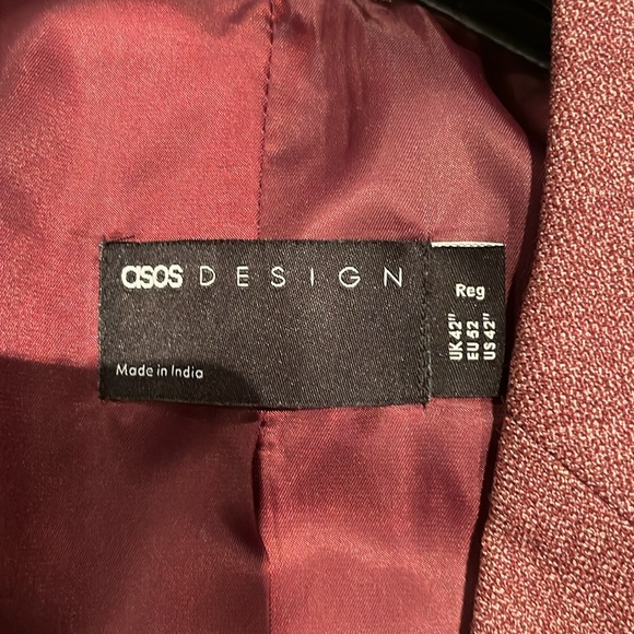 ASOS Suit Jacket w/ micro texture in burgundy (Size Chest 42 Reg) - Picture 6 of 7